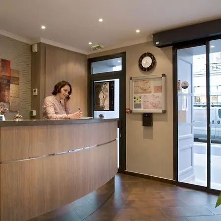 Hotel Saphir Grenelle 3*