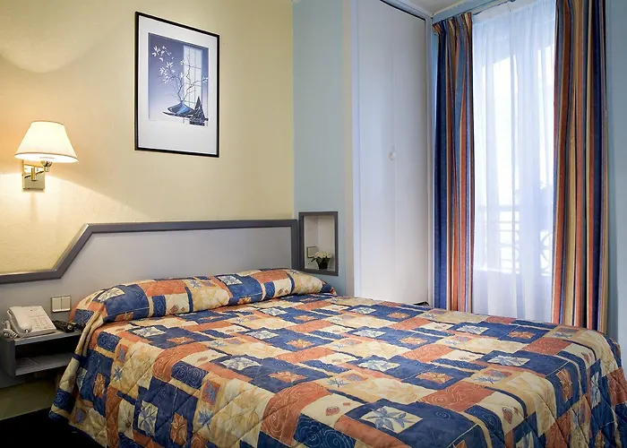 Szálloda Saphir Grenelle 3*