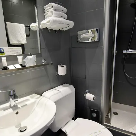 Отель Saphir Grenelle Париж