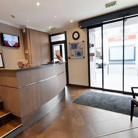 Отель Saphir Grenelle 3*