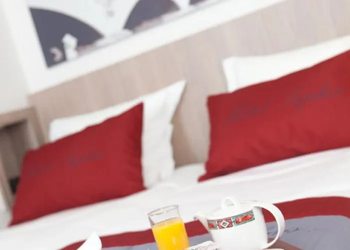 Saphir Grenelle Париж